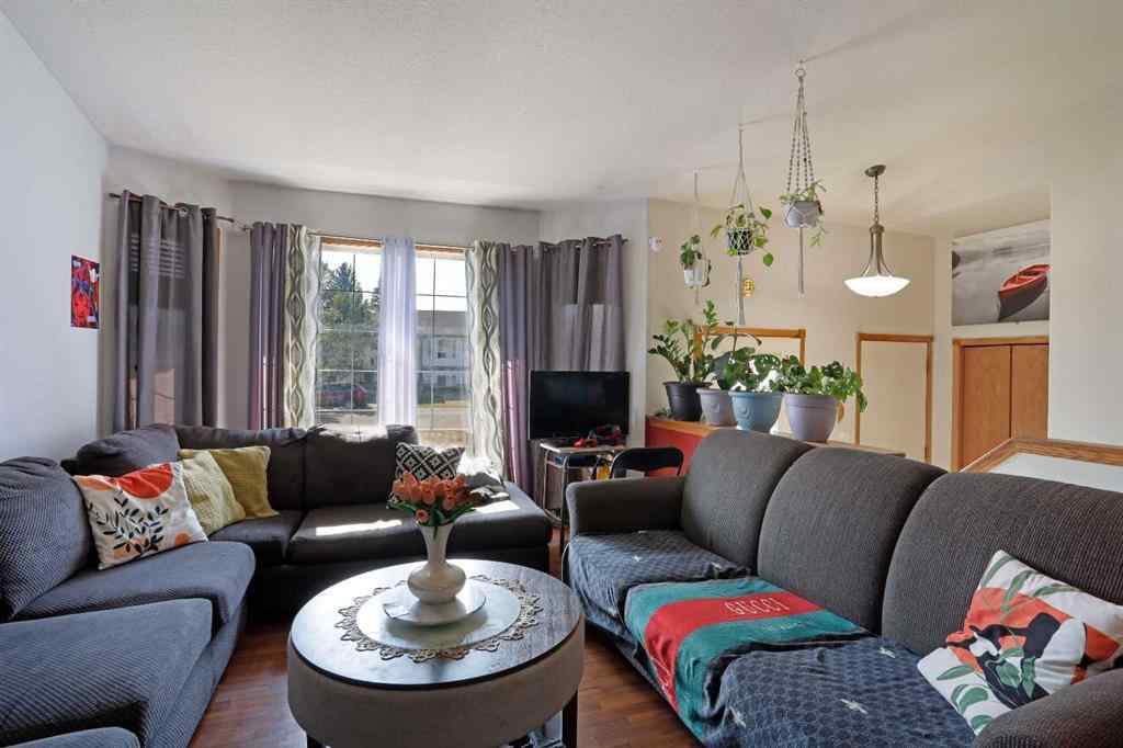 MLS® A2258557 - 60 Pleasant Park Road W in Pleasant Park Brooks, Residential