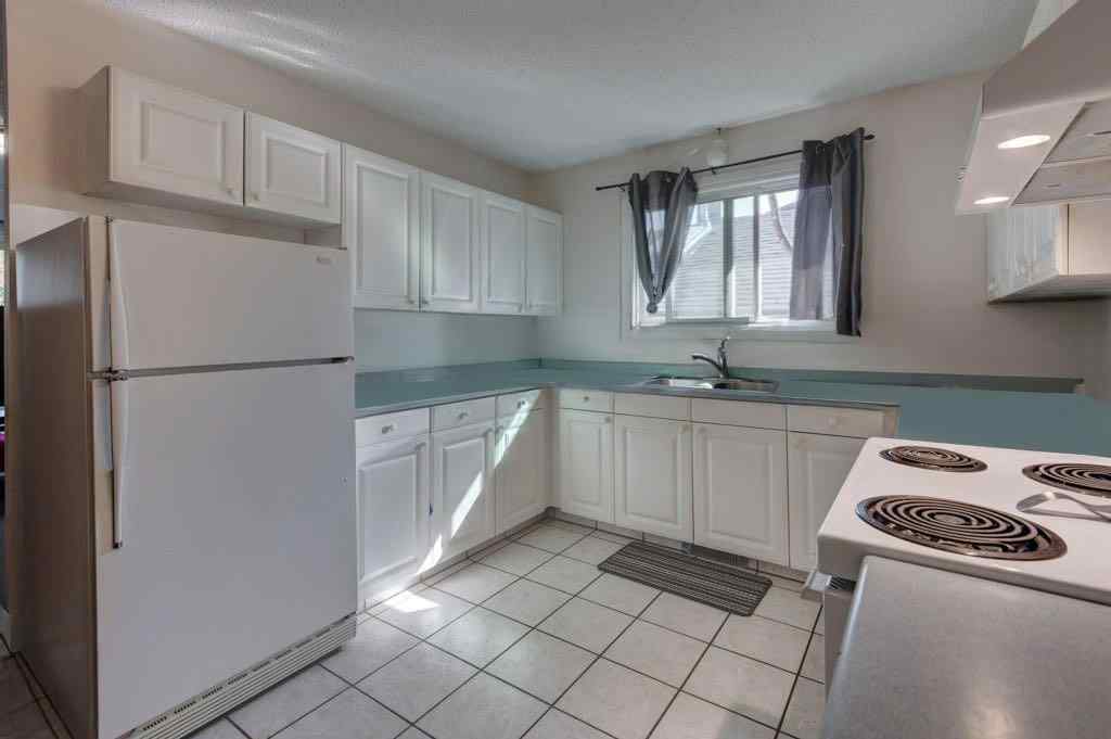MLS® A2258560 - 2831 29 Street SW in Killarney/Glengarry Calgary, Residential