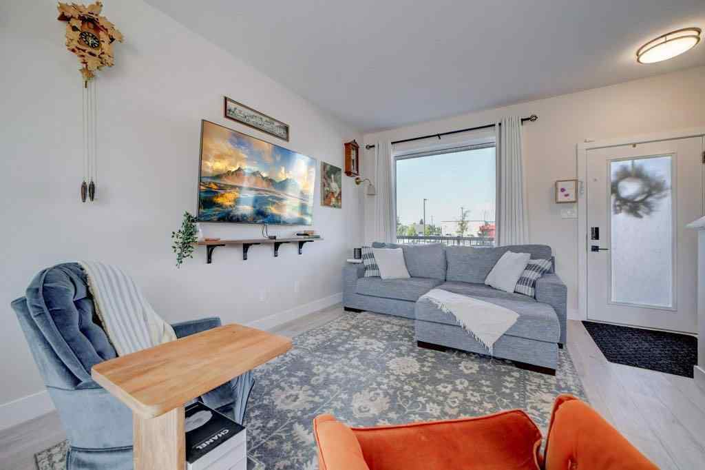 MLS® A2258571 - 2929 46 Street S in Discovery Lethbridge, Residential