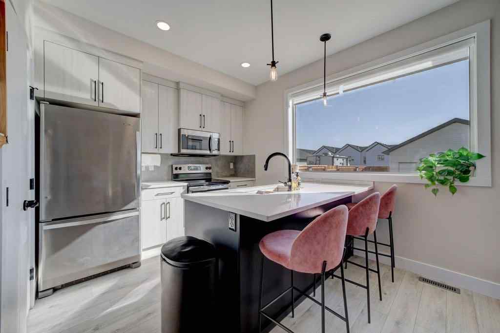 MLS® A2258571 - 2929 46 Street S in Discovery Lethbridge, Residential