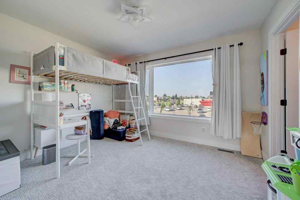 MLS® A2258571 - 2929 46 Street S in Discovery Lethbridge, Residential