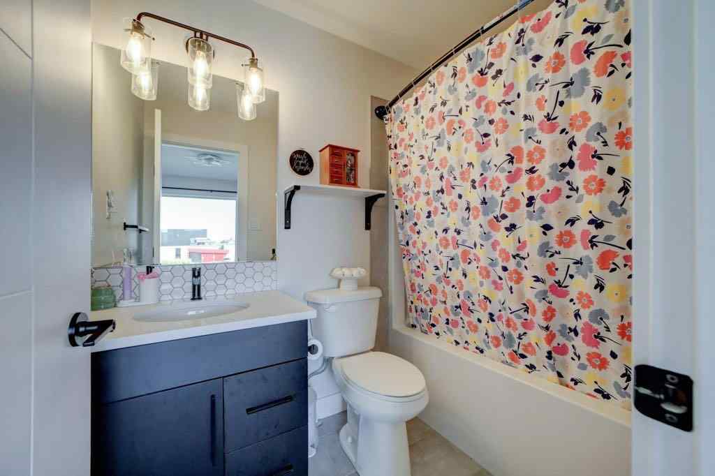 MLS® A2258571 - 2929 46 Street S in Discovery Lethbridge, Residential