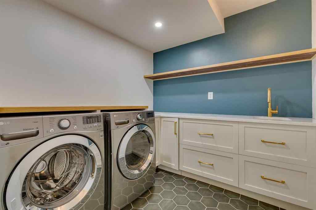 MLS® A2258573 - 2409 Carleton Street SW in Upper Mount Royal Calgary, Residential