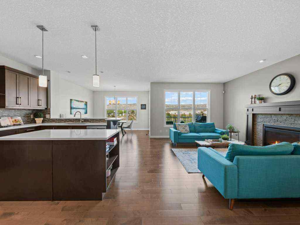 MLS® A2258579 - 34 Riviera View  in Riviera Cochrane, Residential