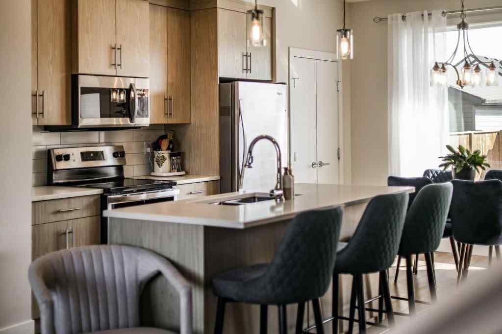 MLS® A2258590 - 2927 46 Street S in Discovery Lethbridge, Residential