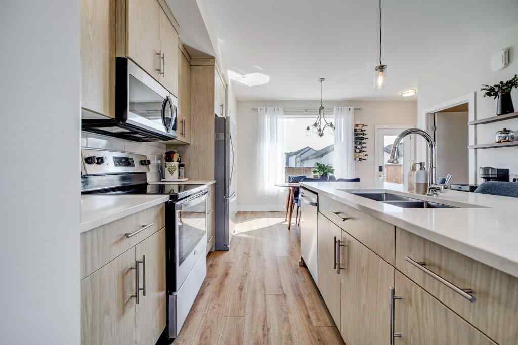 MLS® A2258590 - 2927 46 Street S in Discovery Lethbridge, Residential