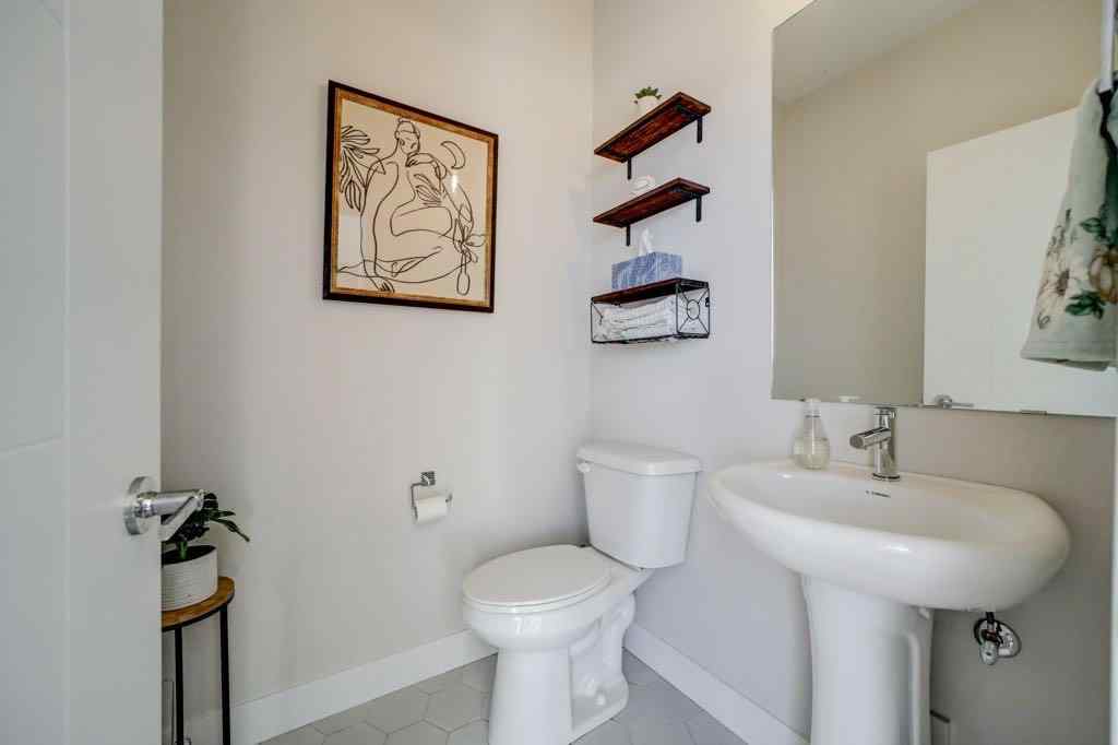 MLS® A2258590 - 2927 46 Street S in Discovery Lethbridge, Residential