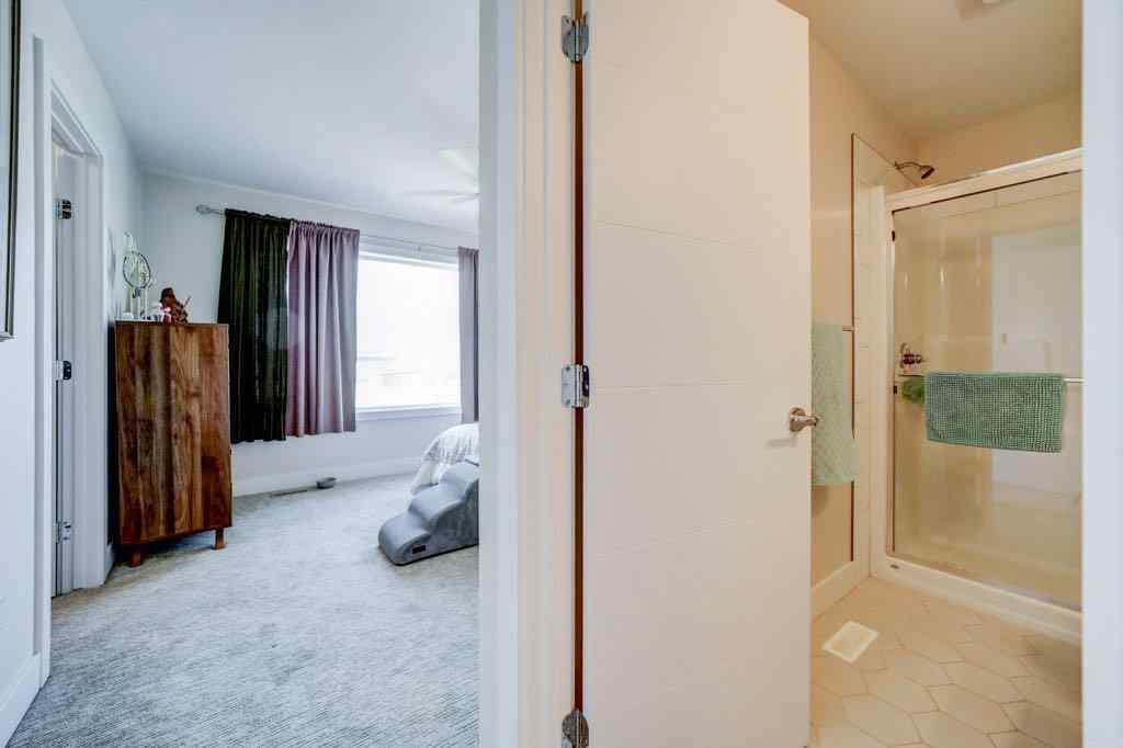 MLS® A2258590 - 2927 46 Street S in Discovery Lethbridge, Residential