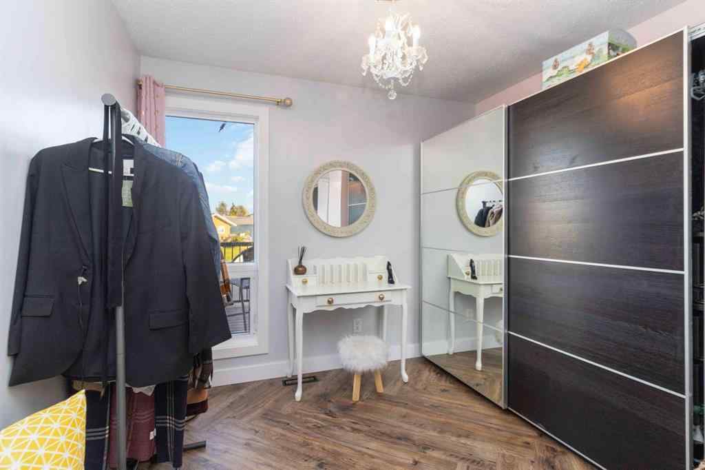 MLS® A2258591 - 225 Farrell Crescent  in Dickinsfield Fort McMurray, Residential