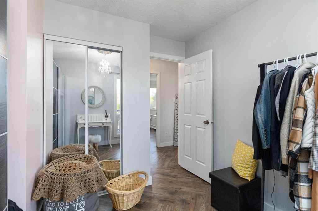 MLS® A2258591 - 225 Farrell Crescent  in Dickinsfield Fort McMurray, Residential