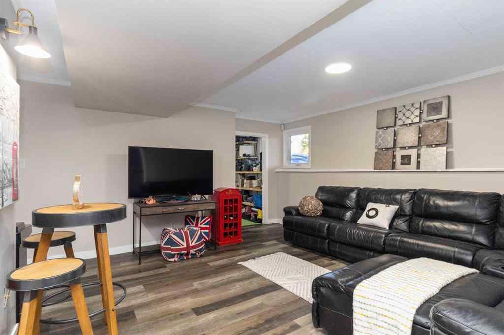 MLS® A2258591 - 225 Farrell Crescent  in Dickinsfield Fort McMurray, Residential