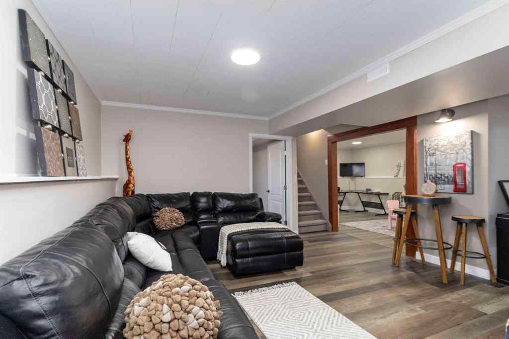 MLS® A2258591 - 225 Farrell Crescent  in Dickinsfield Fort McMurray, Residential