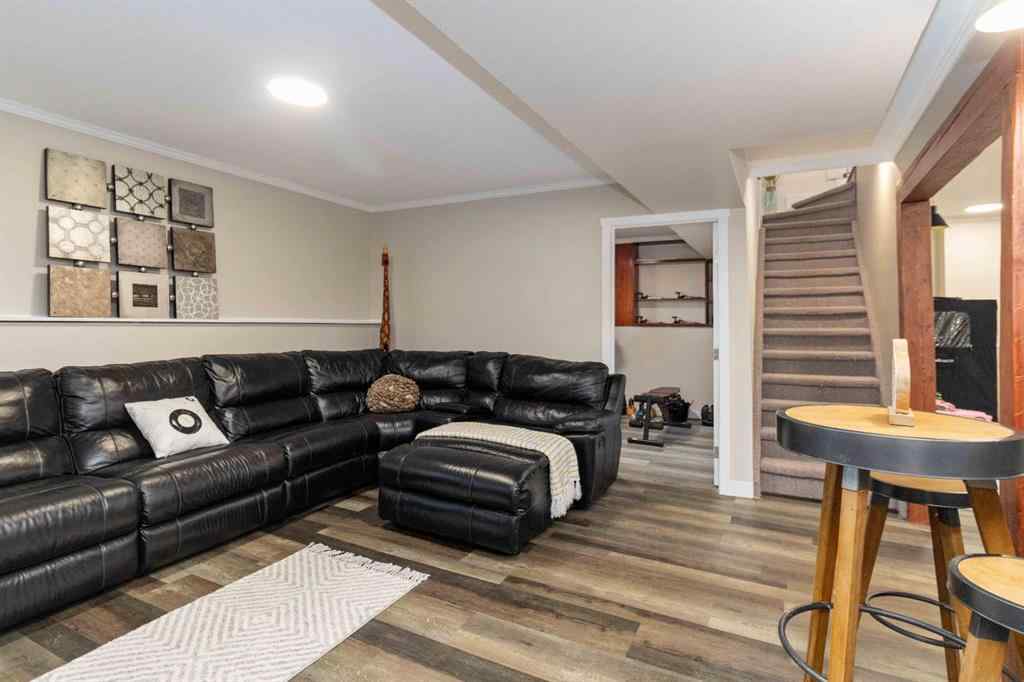 MLS® A2258591 - 225 Farrell Crescent  in Dickinsfield Fort McMurray, Residential