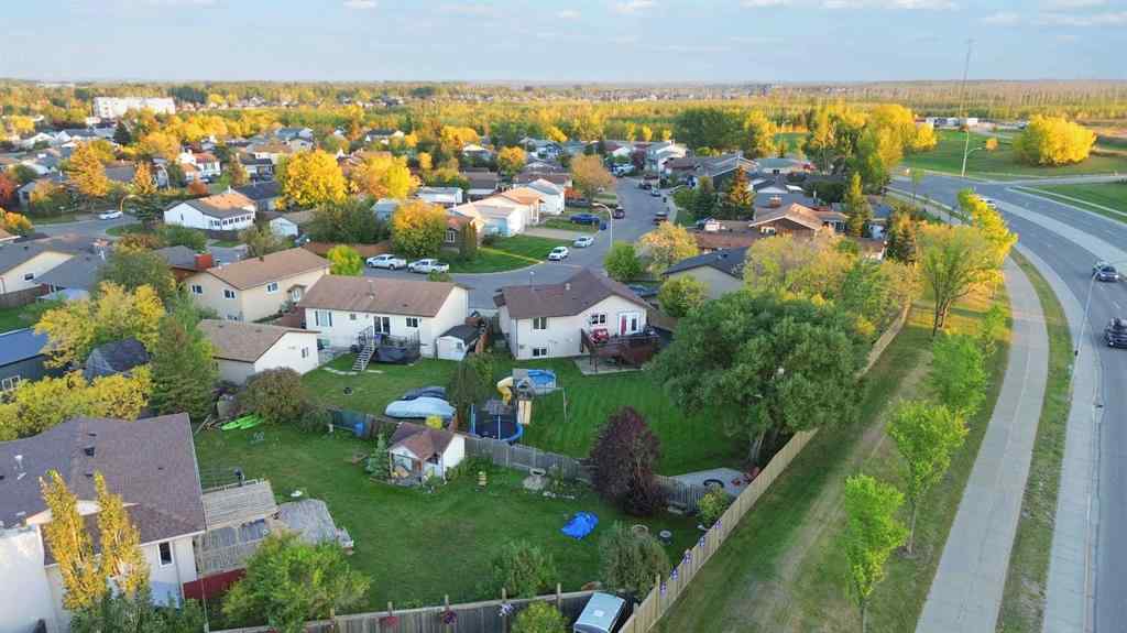 MLS® A2258591 - 225 Farrell Crescent  in Dickinsfield Fort McMurray, Residential