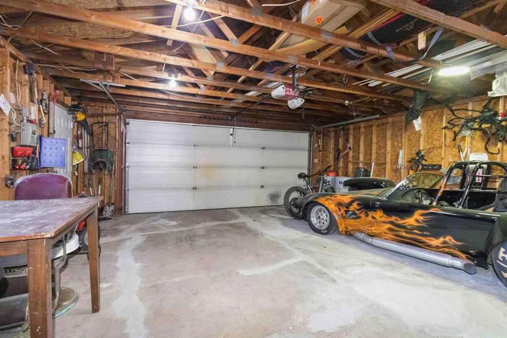 MLS® A2258591 - 225 Farrell Crescent  in Dickinsfield Fort McMurray, Residential
