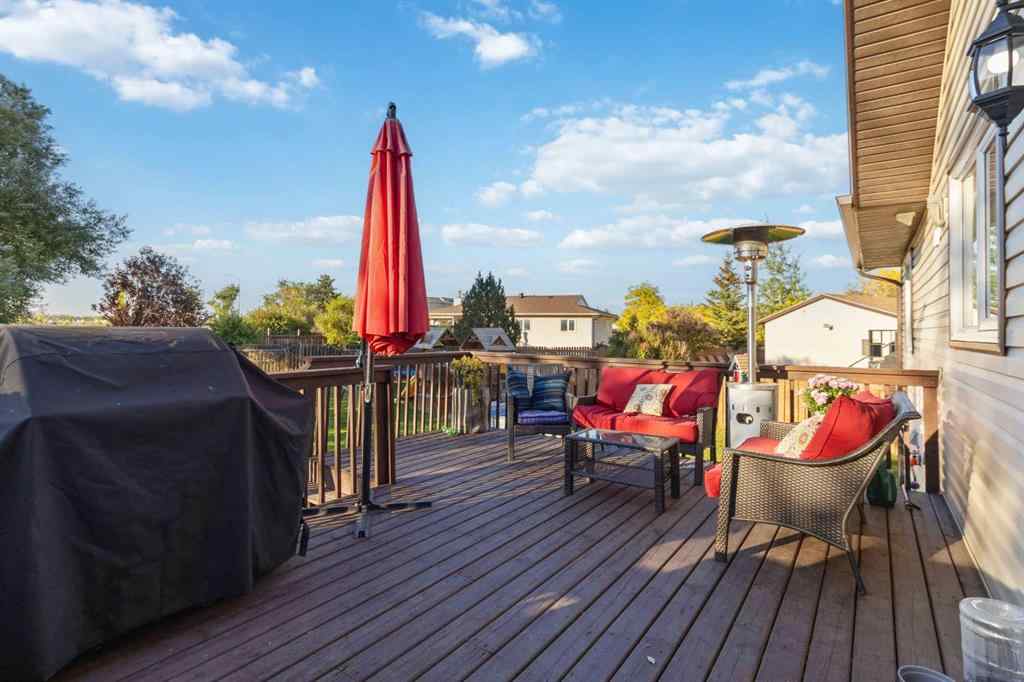 MLS® A2258591 - 225 Farrell Crescent  in Dickinsfield Fort McMurray, Residential