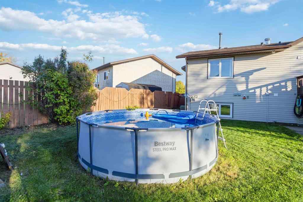 MLS® A2258591 - 225 Farrell Crescent  in Dickinsfield Fort McMurray, Residential