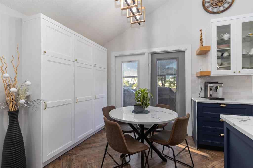 MLS® A2258591 - 225 Farrell Crescent  in Dickinsfield Fort McMurray, Residential