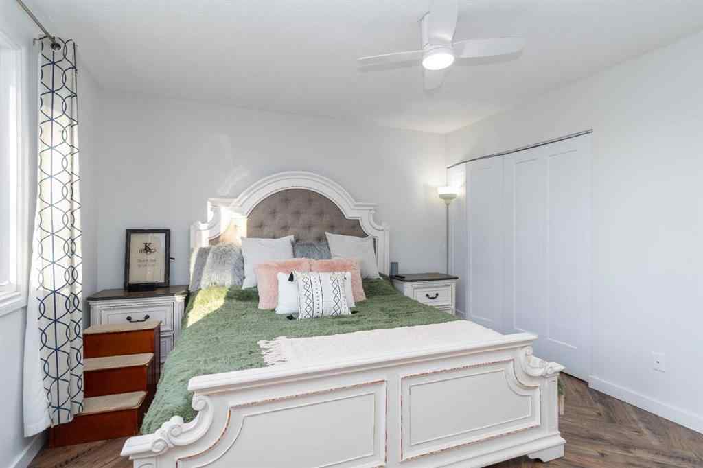 MLS® A2258591 - 225 Farrell Crescent  in Dickinsfield Fort McMurray, Residential