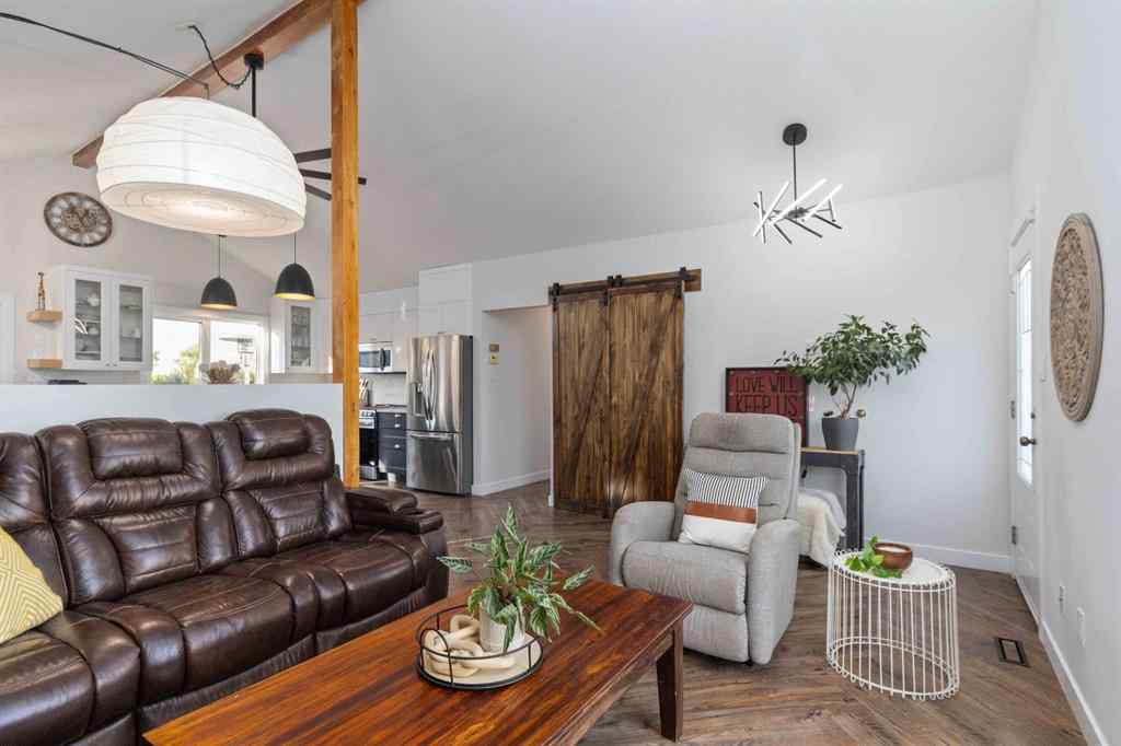 MLS® A2258591 - 225 Farrell Crescent  in Dickinsfield Fort McMurray, Residential