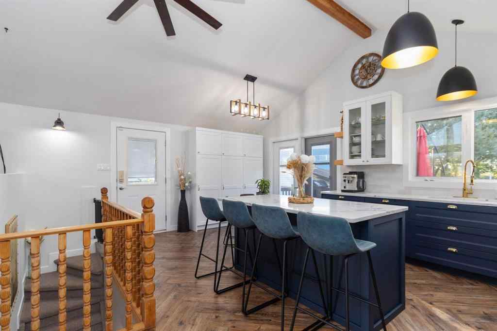 MLS® A2258591 - 225 Farrell Crescent  in Dickinsfield Fort McMurray, Residential