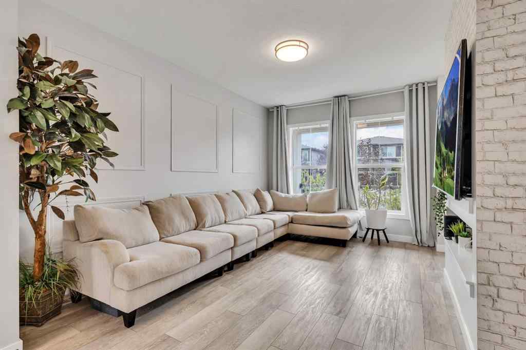 MLS® A2258593 - 224 Hillcrest Road SW in Hillcrest Airdrie, Residential