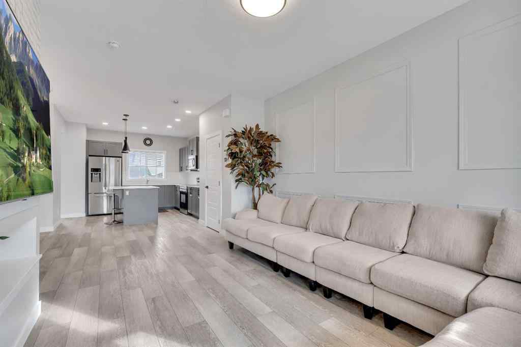 MLS® A2258593 - 224 Hillcrest Road SW in Hillcrest Airdrie, Residential