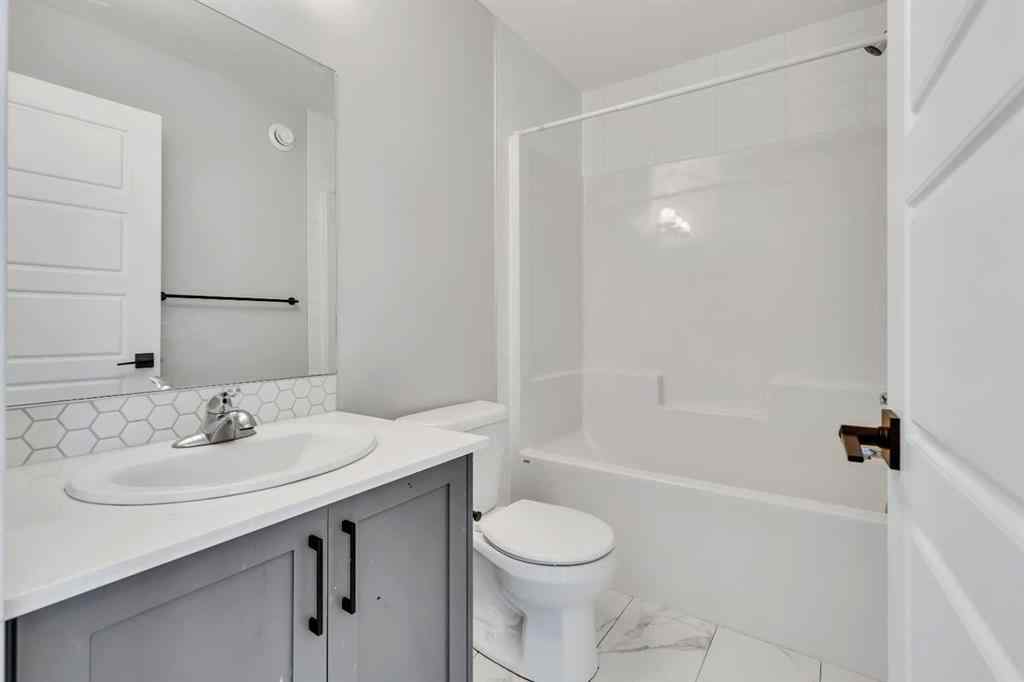 MLS® A2258593 - 224 Hillcrest Road SW in Hillcrest Airdrie, Residential