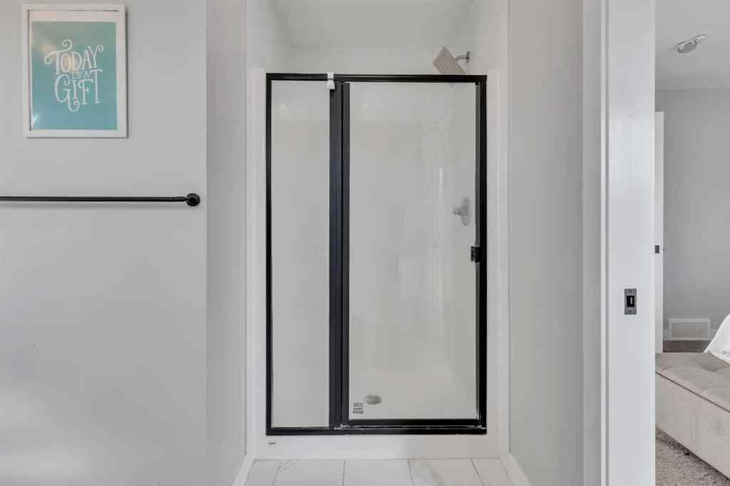 MLS® A2258593 - 224 Hillcrest Road SW in Hillcrest Airdrie, Residential