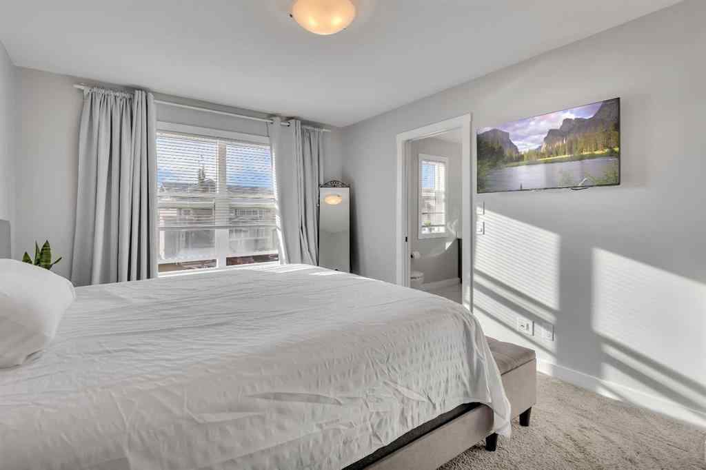 MLS® A2258593 - 224 Hillcrest Road SW in Hillcrest Airdrie, Residential