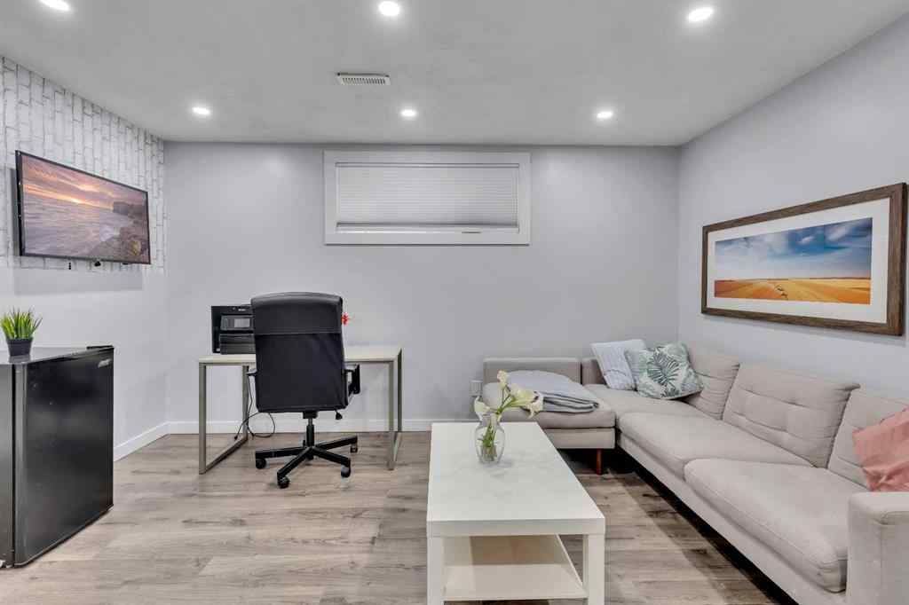 MLS® A2258593 - 224 Hillcrest Road SW in Hillcrest Airdrie, Residential