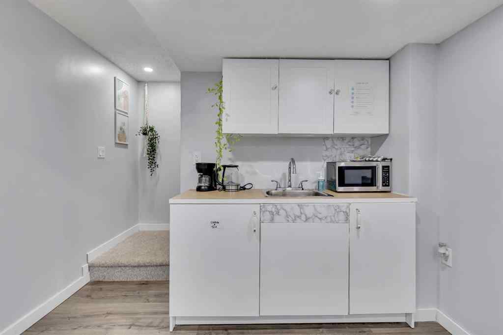 MLS® A2258593 - 224 Hillcrest Road SW in Hillcrest Airdrie, Residential