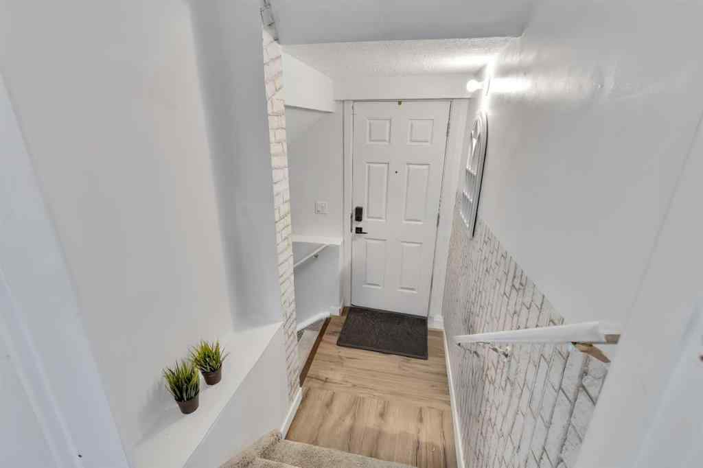 MLS® A2258593 - 224 Hillcrest Road SW in Hillcrest Airdrie, Residential