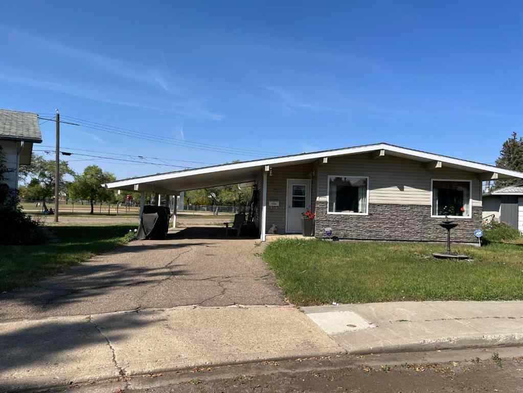 MLS® A2258601 - 5508 50A AVENUE   in West Lloydminster Lloydminster, Residential