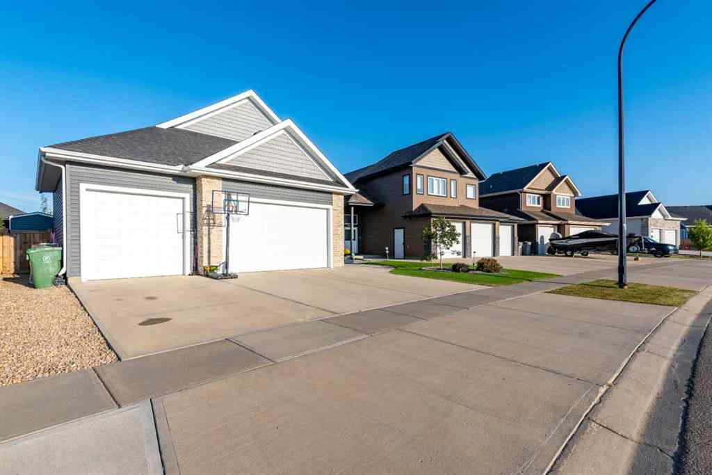 MLS® A2258602 - 2004 61 Avenue  in Lakeside Lloydminster, Residential
