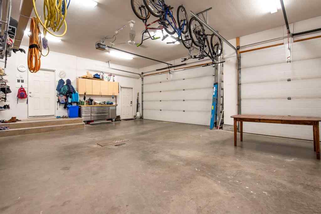 MLS® A2258602 - 2004 61 Avenue  in Lakeside Lloydminster, Residential