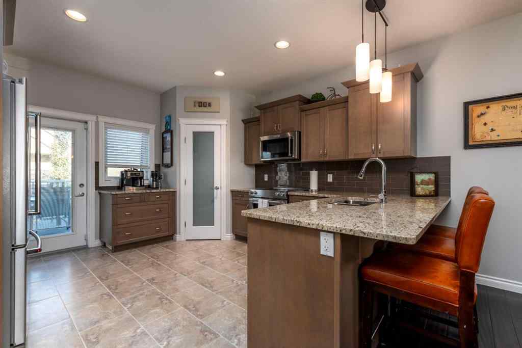 MLS® A2258602 - 2004 61 Avenue  in Lakeside Lloydminster, Residential