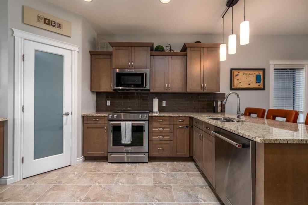 MLS® A2258602 - 2004 61 Avenue  in Lakeside Lloydminster, Residential