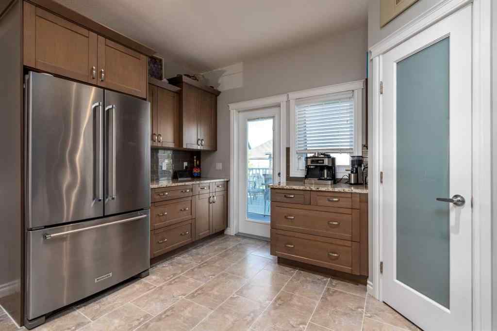 MLS® A2258602 - 2004 61 Avenue  in Lakeside Lloydminster, Residential