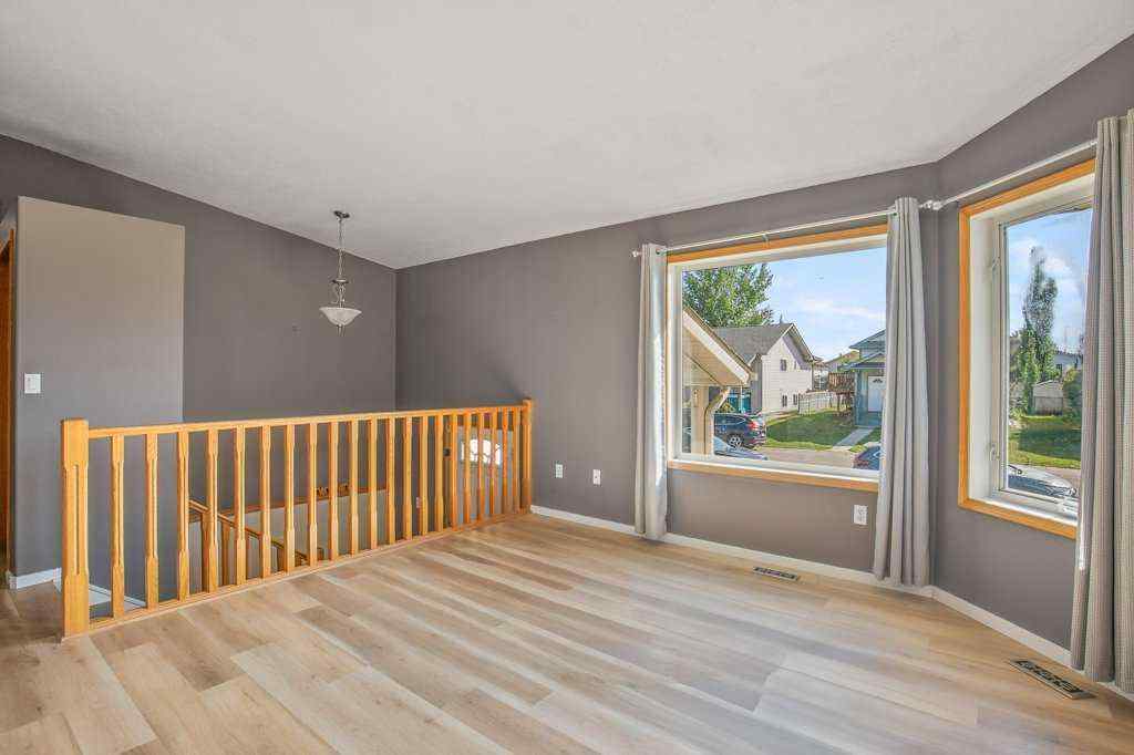 MLS® A2258603 - 52 Harper Drive  in Hewlett Park Sylvan Lake, Residential