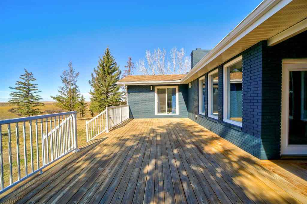 MLS® A2258612 - 10 Sunset Crescent  in NONE Rural Lethbridge County, Residential