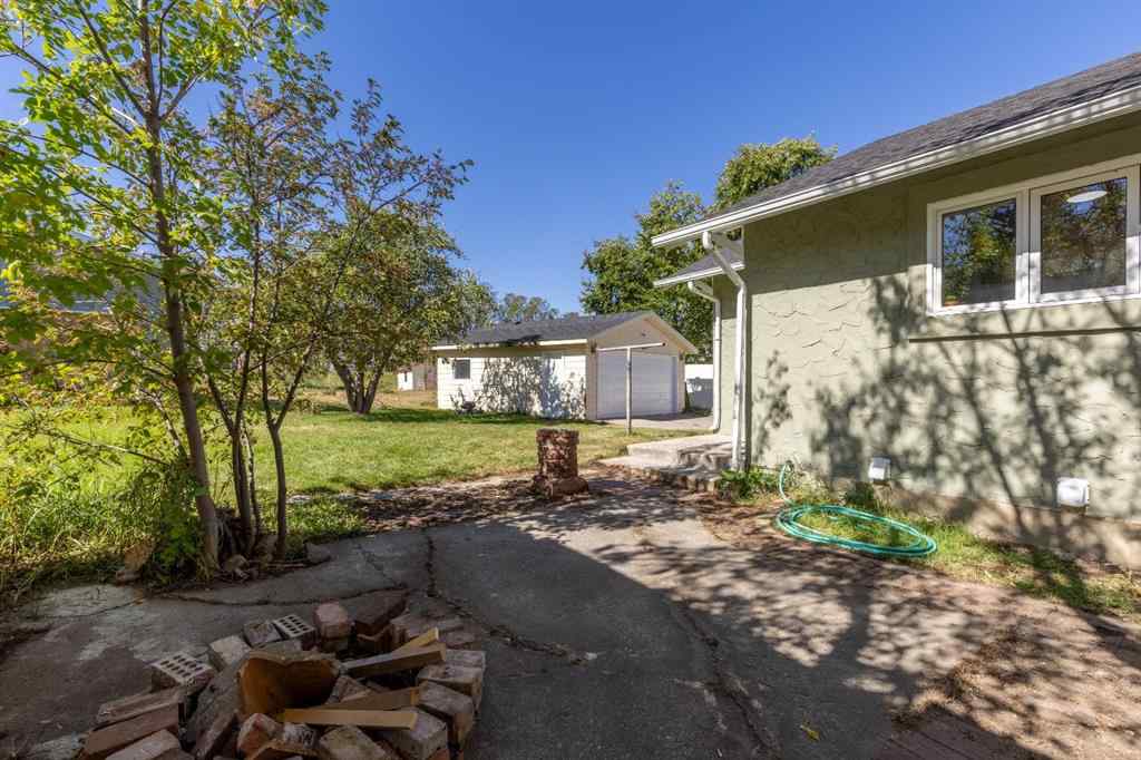 MLS® A2258613 - 257 2 Street W in NONE Cardston, Residential