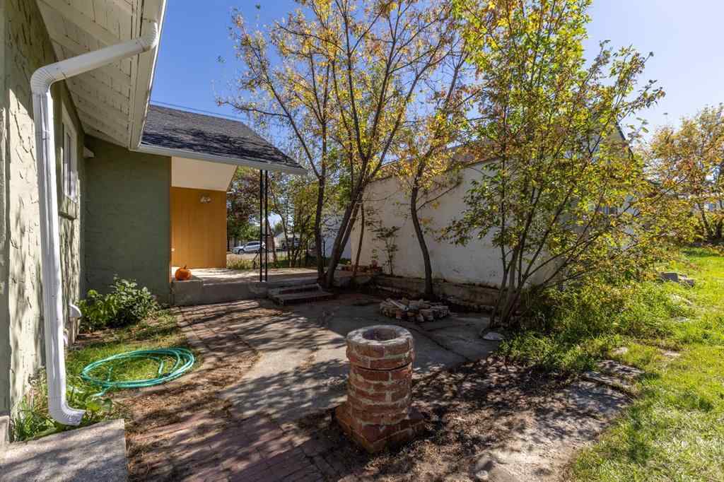 MLS® A2258613 - 257 2 Street W in NONE Cardston, Residential