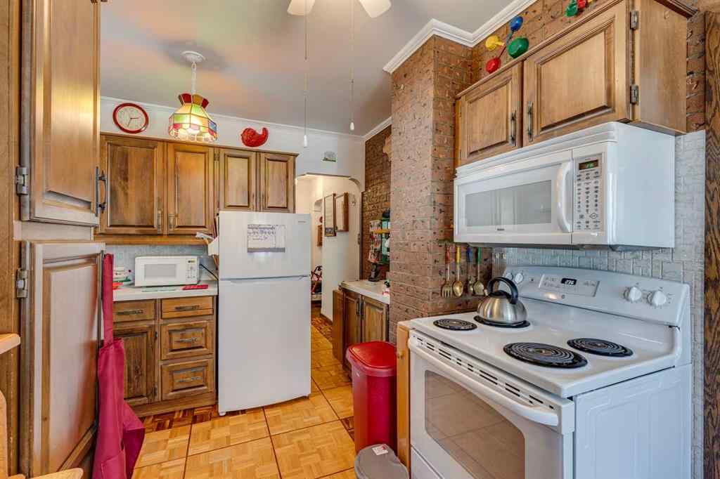 MLS® A2258614 - 840 19 Avenue NW in Mount Pleasant Calgary, Residential