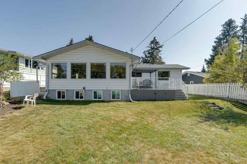 MLS® A2258615 - 4735 Chapel Road NW in Charleswood Calgary, Residential