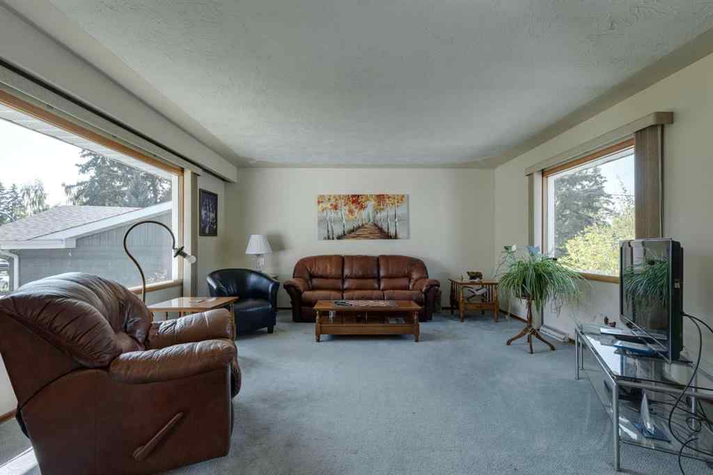 MLS® A2258615 - 4735 Chapel Road NW in Charleswood Calgary, Residential