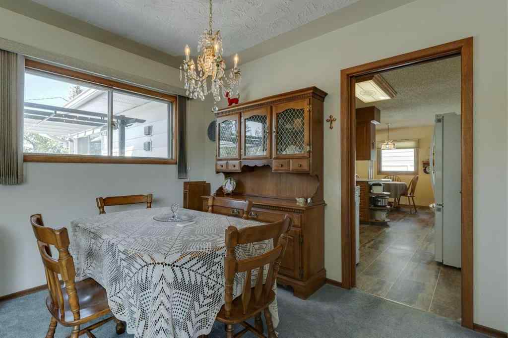 MLS® A2258615 - 4735 Chapel Road NW in Charleswood Calgary, Residential