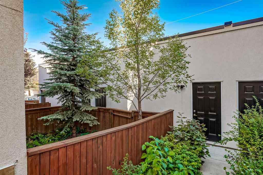 MLS® A2258616 - Unit #2 136 22 Avenue NE in Tuxedo Park Calgary, Residential