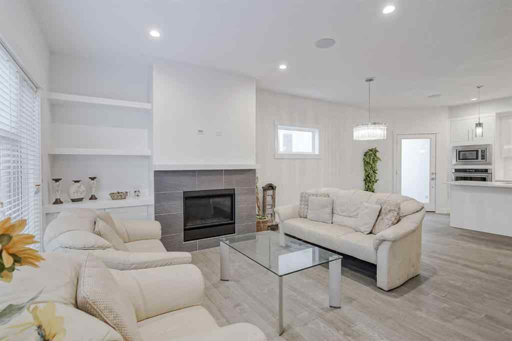 MLS® A2258616 - Unit #2 136 22 Avenue NE in Tuxedo Park Calgary, Residential