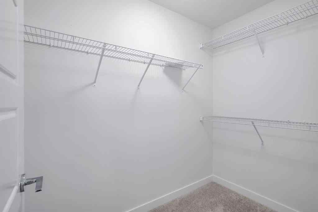 MLS® A2258616 - Unit #2 136 22 Avenue NE in Tuxedo Park Calgary, Residential